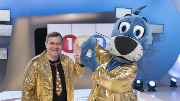 Elton und Piet Flosse haben sich schick gemacht. | Rechte: ZDF/Ralf Wilschewski