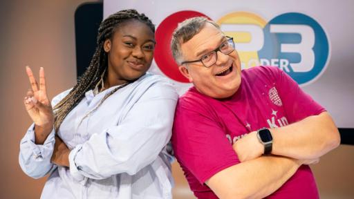 Elton und Jedidah-Isabel Annor  im "1, 2 oder 3"-Studio.