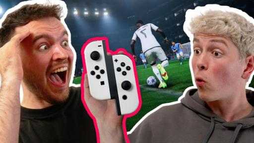 YouTuber JuliusFGU schaut entsetzt auf einen Controller, der einhändig gespielt werden kann. Daneben Chris erschrocken und dahinter das Spiel FC 24.