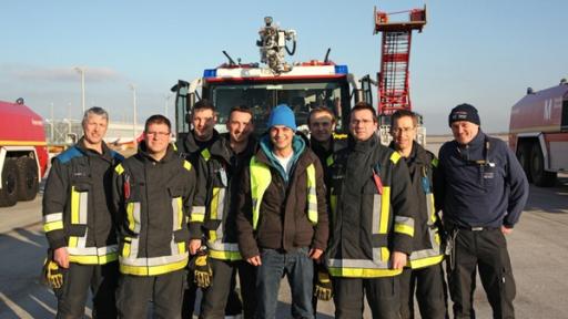 Checker Can | Rechte: BR / Megaherz GmbH / Hopfner Der Feuer-Check / Can bei der Flughafenfeuerwehr am Flughafen München
