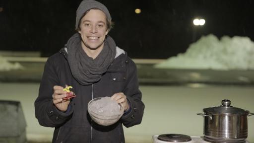 Das flüssige Eis?! / Tobi muss aus einer Wasser-Flasche einen Eisberg "herauszaubern". 