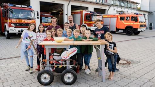 Im Wasser und trotzdem trocken?! | Checker Tobi hat heute wieder eine spannende Aufgabe zu lösen | Bild: BR | megaherz gmbh