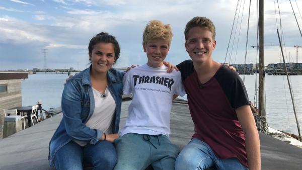 Wie lebt es sich auf einem Hausboot? Das checken Louisa und Philipp in den Niederlanden, als sie Sam besuchen. Er zeigt ihnen, wie es sich auf einem 130 Jahre alten Schiff so lebt. | Rechte: ZDF/Georg Bussek