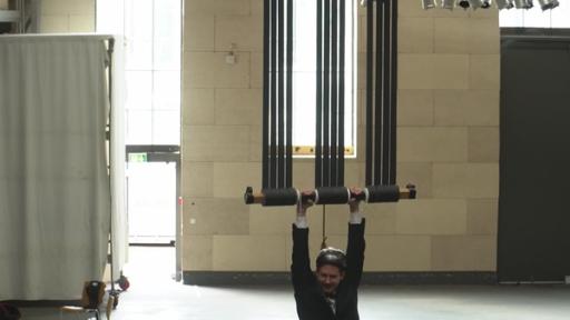 DBKD2021_Superfinale_Experiment_MAZ_Marti_Abseilen.mp4 | Rechte: KiKA