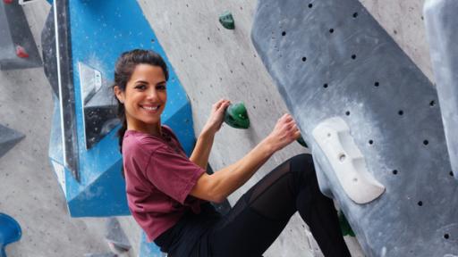 Clarissa beim Bouldern | Rechte: KiKA