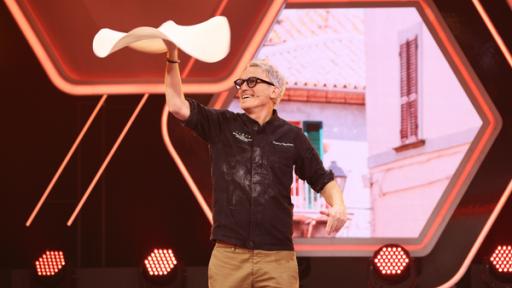 Pizzaakrobat Umberto Napolitano zu Gast | Rechte: KiKA Pizzaakrobat Umberto Napolitano zu Gast | Rechte: KiKA