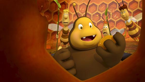 Die Raupe Momo hat sich in eine Motte verwandelt. | Rechte: ZDF/Studio100 Animation