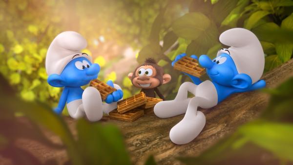 Jokey und Dummi haben viel Spaß an dem Affen. | Rechte: KiKA/Peyo Productions, Dupuis Édition & Audiovisuell 2020