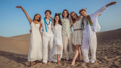 Naomi, Adis, Sofia, Leo, Lia und Jasper sind für einen Tag Fotomodel in den Dünen von Gran Canaria