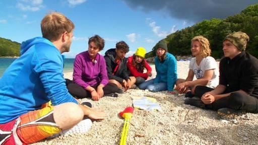 Sofie, Melanie, Evelin, Felix, Tom und Jannis allein in der Wildnis in Griechenland unterwegs