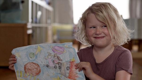 Die knapp 6jährige Sol (Olivia Jørgensen) muss durch Defizite im Elternhaus lernen, mit verschiedenen Situationen im Kindergarten umzugehen und stark zu werden. | Rechte: KiKA/NRK