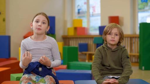 Josephine und Leon reden über Glück.