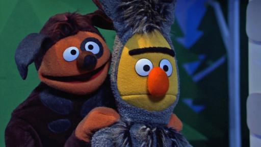 Ernie und Bert als „Bremer Stadtmusikanten“