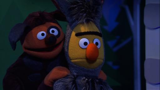 Ernie und Bert als „Bremer Stadtmusikanten“