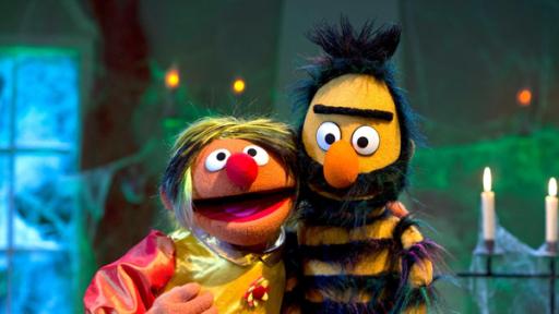 Ernie als  Schöne, Bert als Biest