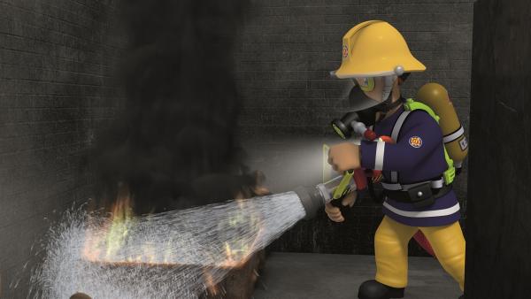 Feuerwehrmann Sam bei einem Trainingseinsatz.  | Rechte: KiKA/Prism Art & Design Limited