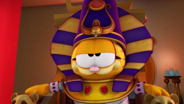 Die Hohepriesterin macht Garfield zum neuen Pharao. | Rechte: HR/DARGAUD MEDIA