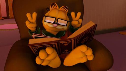 Garfield sitzt mit einem Buch auf einem Sessel und zeigt mit beiden Pfoten das Peace-Zeichen.