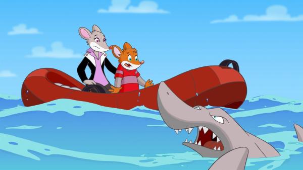 Thea (li.) und Ben (re.) werden von Piraten in einem Schlauchboot ausgesetzt. Können sie sich retten? | Rechte: hr/Atlantyca Entertainment/Moonscoop