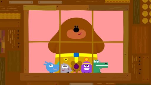 Duggee und die Quirlies basteln gemeinsam weihnachtlichen Glitzerschmuck. 