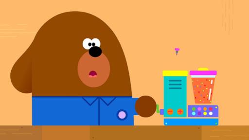 Duggee möchte mit den Quirlies Saft aus dem Obst im Garten machen - aber leider geht der Mixer kaputt.