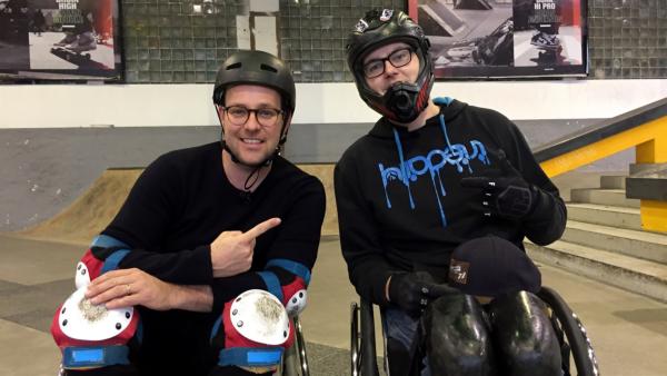 Ben trifft David Lebuser. Er ist Wheelchair Skating-Weltmeister und der beste Deutsche in dieser Disziplin. | Rechte: KiKA/Nicolette Maurer