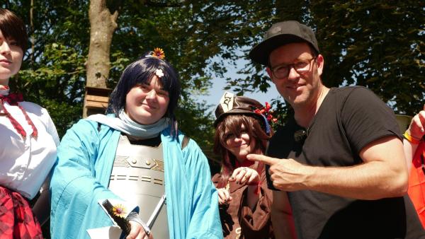 Ben trifft Comic-Fans im ComicGarden auf der Bundesgartenschau in Erfurt. | Rechte: KiKA/Regina Bührer