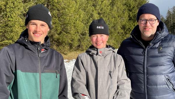 Ben besucht die Snowboard-Freestyler Philippa und Jakob am Olympiastützpunkt Götschen, wo sie für den Europa Cup im Slopestyle trainieren. | Rechte: KiKA/Rozhyar Zolfaghari