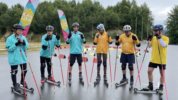 Im Biathlon - auf Rollski und beim Schießen - entscheidet sich, welches Team den Vierkampf gewinnt. | Rechte: KiKA/Miriam Steinhoff
