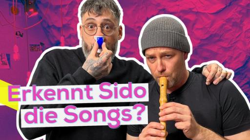 Links Sido, hält sich eine Nasenflöte ins Gesicht. Rechts daneben Ben mit einer Blockflöte. Der Hintergrund ist Pink eingefärbt. Aufschrift: Erkennt Sido die Songs?