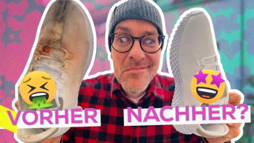 Mittig Ben mit nach links verdrehten Augen und verzogenem Mund. Links hält er mit der Hand einen dreckigen und rechts einen sauberen Turnschuh hoch. Unten die Aufschrift: Vorher Nachher?