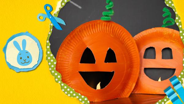 Papierteller-Kürbislaterne zu Halloween  | Rechte: KiKA