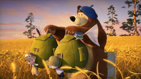 Gemeinsam treten Mascha, Panda und der Bär den Heimweg an. | Rechte: KiKA/Animaccord LTD