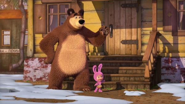Mascha und der Bär winken den Häschen zum Abschied. | Rechte: KiKA/Animaccord Animation Studio