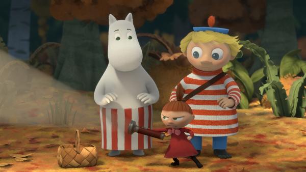 Tuuticki (r.), Kleine Mü (vorne) und Muminmama suchen das unsichtbare Kind. | Rechte: ZDF/Moomin Characters/Gutsy Animations 2019