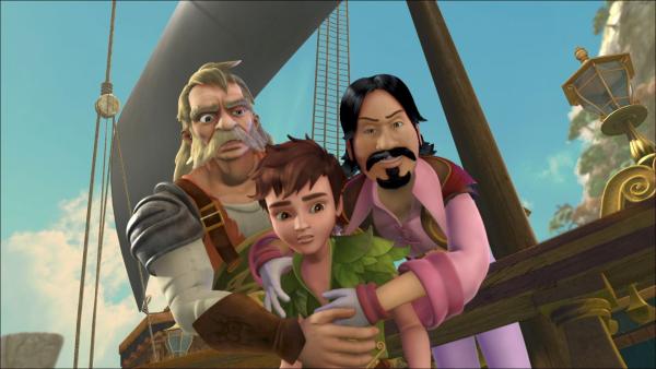 Zwei der Piraten schaffen es Peter zu ergreifen als dieser versucht Wendy, John und Michael zu befreien. | Rechte: ZDF/method Film/DQ Entertainment