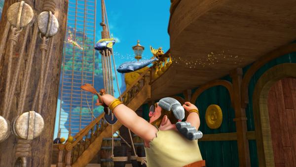 Tinker Bell rettet zwei Fische aus den Händen der Piraten, die aber nicht wissen, dass der erste Fisch die Wasserfee und der zweite der verwandelte Michael ist. Smee versucht, die drei aufzuhalten. | Rechte: ZDF/DQ Entertainment
