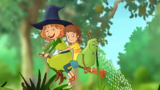 Alles singt | Rechte: ZDF / Akkord Film/Bastei Lübbe AG Petronella fliegt auf ihrem Besen durch den Garten, um die singenden Blumen und Bäume zu beruhigen.