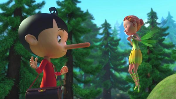 Pinocchio (li.) ist in den heiligen Wald eingedrungen und hat dort einen Ast abgebrochen. Das will er aber Selva, der Hüterin des Waldes (re.), nicht gestehen. | Rechte: ZDF/2021 Method Animation/Palomar/ZDF Enterprises All rights reserved