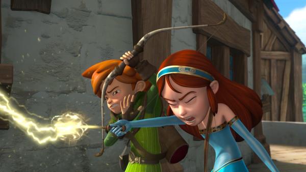 Marian versucht, die Diebe mit einem Zauberspruch aufzuhalten. Robin Hood ahnt, dass das schief geht. | Rechte: ZDF/Method Animation/DQ Entertainment/Fabrique d'images/ZDF Enterprises/De Agostini
