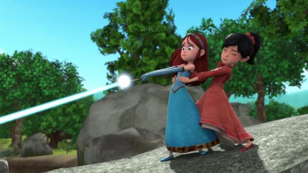Mit ihrem Zauberstab nimmt Marian (l.) die Fährte des echten Excalibur auf. | Rechte: © ZDF/Method Animation/DQ Entertainment