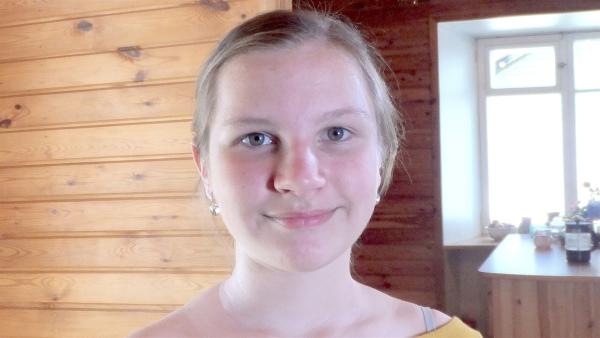 Die 13-jährige Marta aus Estland singt für ihr Leben gern.                          | Rechte: rbb/Frank Kleemann