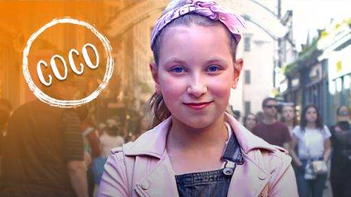 Cocos Welt - Youtuberin in London | Rechte: KiKA Coco im Getümmel Londons