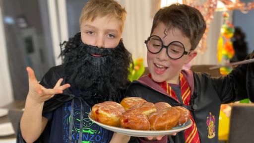 Süße Krapfen am Fetten Donnerstag - eine polnische Tradition an Fasching