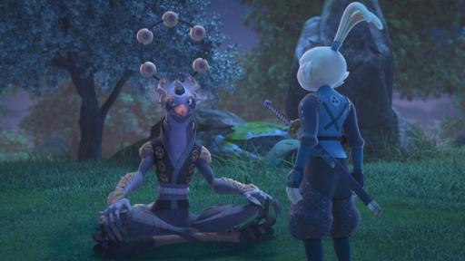 Rechte: ZDF/2022 Usagi Productions LLC. All Rights Reserved Auf einer Wiese sitzt Karasu-Tengu im Schneidersitz. Ihm gegenüber steht Usagi. Die Bleuchtung ist düster.
