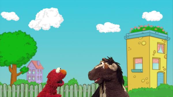 Elmo und Pferd schauen in die Wolken. Bei Betrachtung von Wolken bekommen Wolle und Pferd Hunger… | Rechte: NDR