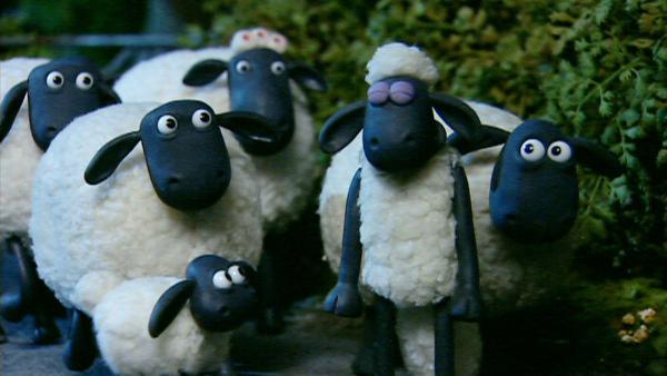 Wie bekommen die Schafe den Schlafwandler wieder sicher in sein Bett zurück? | Rechte: WDR/Aardman Animation Ltd./BBC