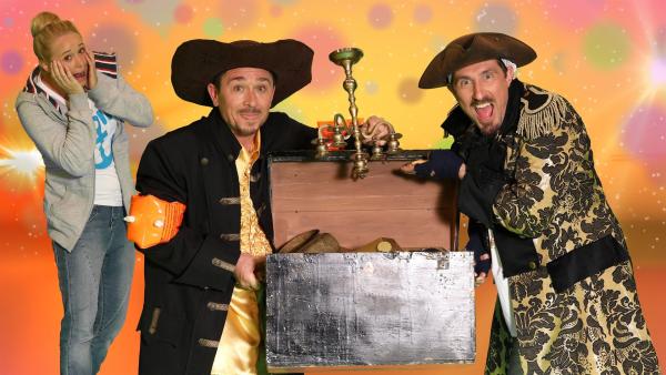 Ahoi und hoch die Segel! DONIKKL sind heute als Piraten im Studio und singen in ihrem „Piraten“-Song über ihre Abenteuer auf hoher See. | Rechte: ZDF/Andre D Conrad