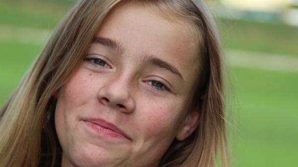 Pauline (11) hat einen großen Wunsch. Sie möchte eine neue. beste Freundin finden. | Rechte: ZDF/Anabel Münstermann