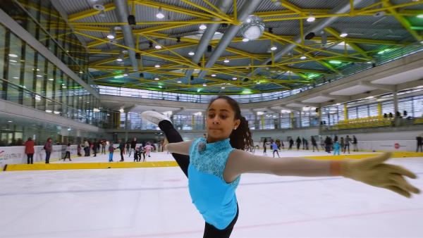 Mekdelawit möchte einmal eine berühmte Eiskunstläuferin werden. | Rechte: ZDF/Florian Lipp